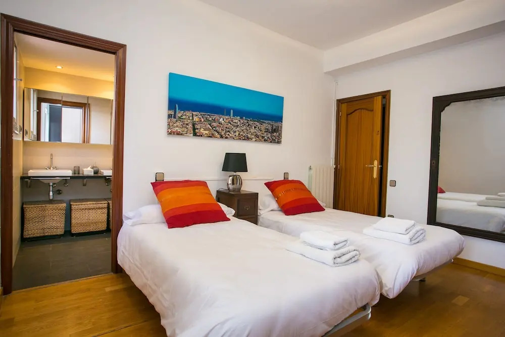 Modern Penthouse Near Sagrada Familia With Terrace