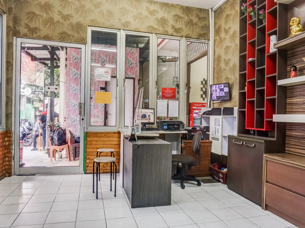 RedDoorz near Lokasari Mangga Besar 7