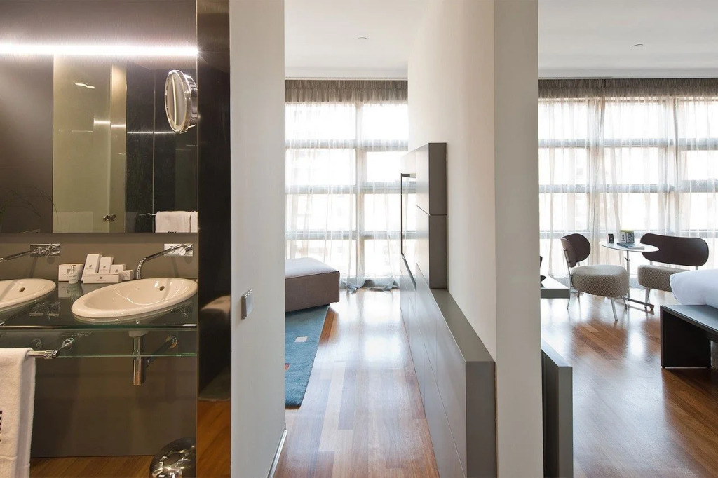 Hotel Reina Petronila