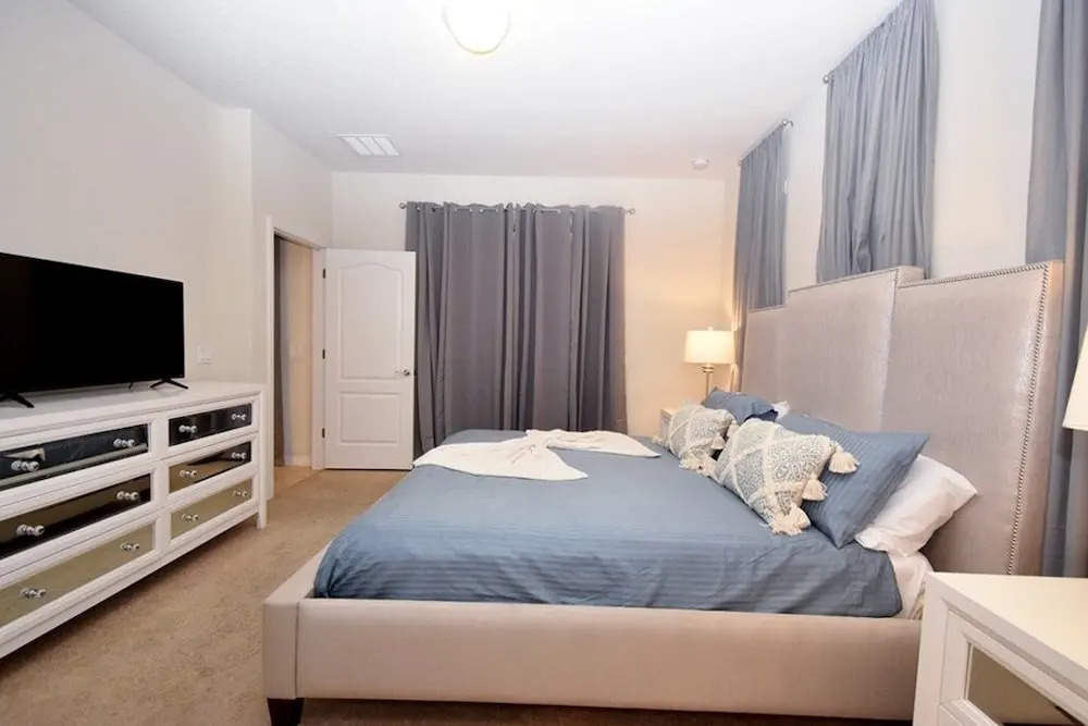 Windsor at Westside-5 Bedrooms House w/pool-3726WW