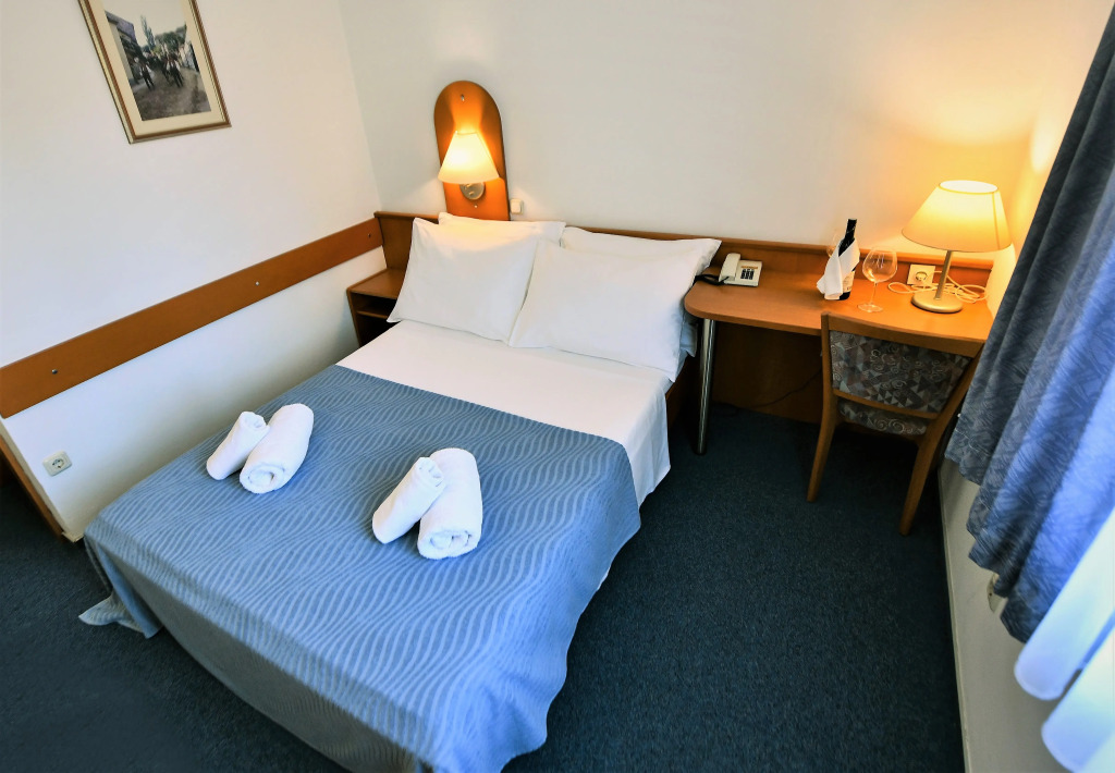 Hotel Alkar - Family Friendly Hotel with Pool in Sinj, Dalmatia