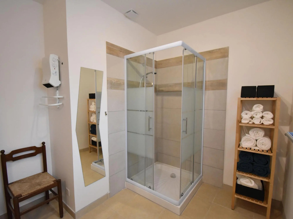 Charming villa in Montmeyan with garden and private pool