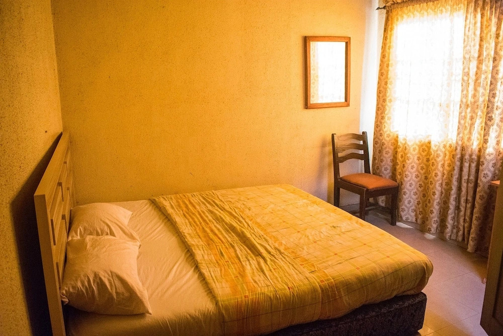 Moye Hotel Sagamu