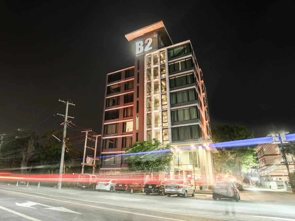 B2 Black Business & Budget Hotel