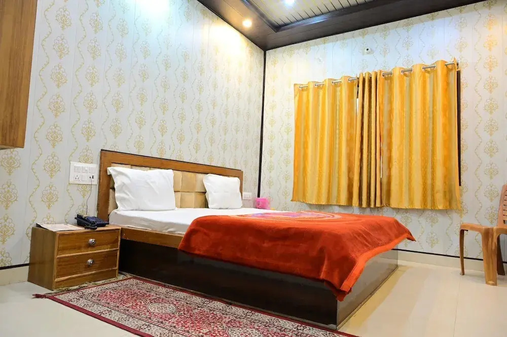 Hotel Awadh Vilas