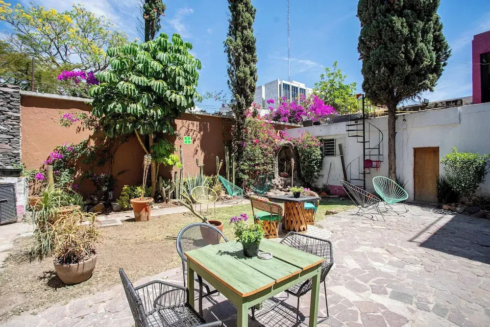 Hostal La Paz & Love Guadalajara
