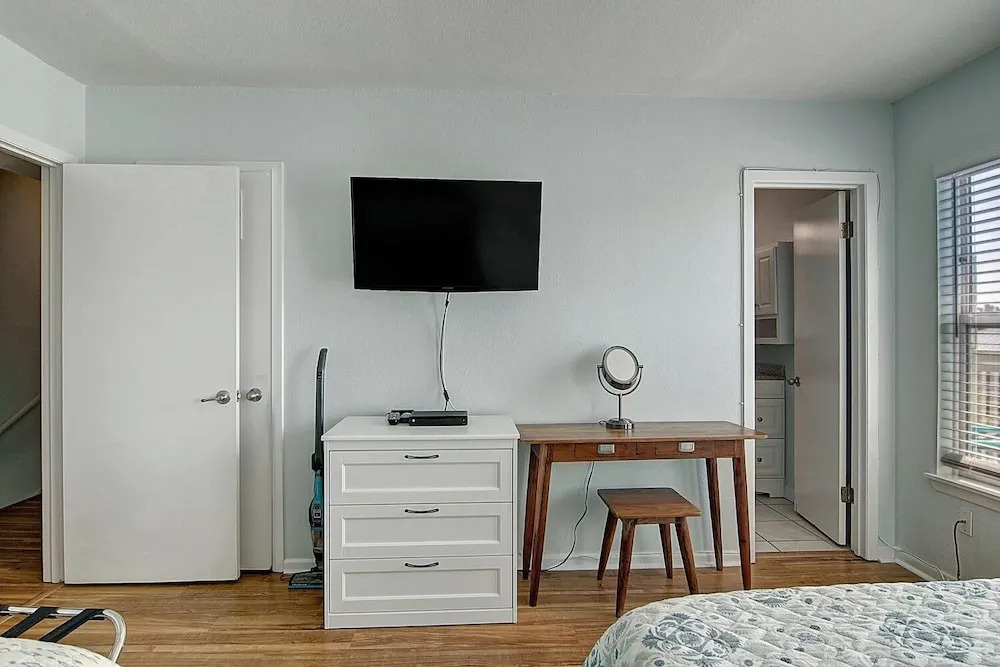 Casa De Flip Flop Ec113 3 Bedroom Condo