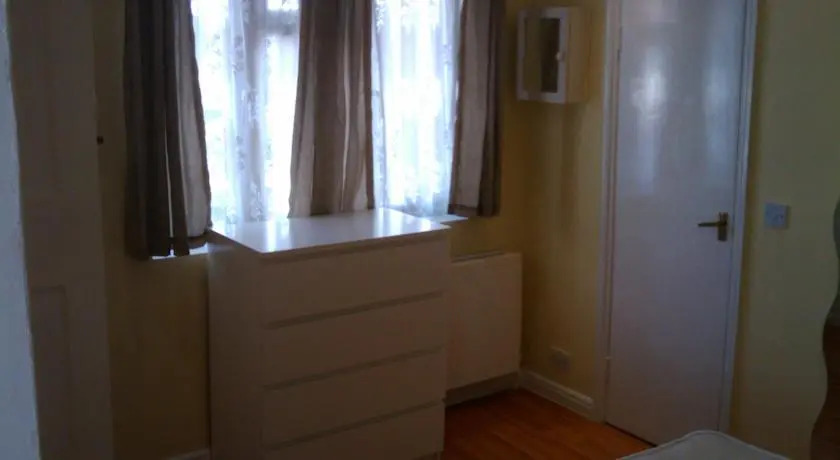 BnB East Acton W3 7DD