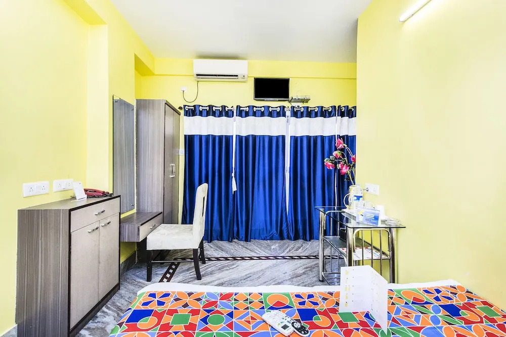 FabHotel Ghosh Villa Guest House