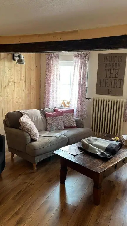 RLGuesthouses