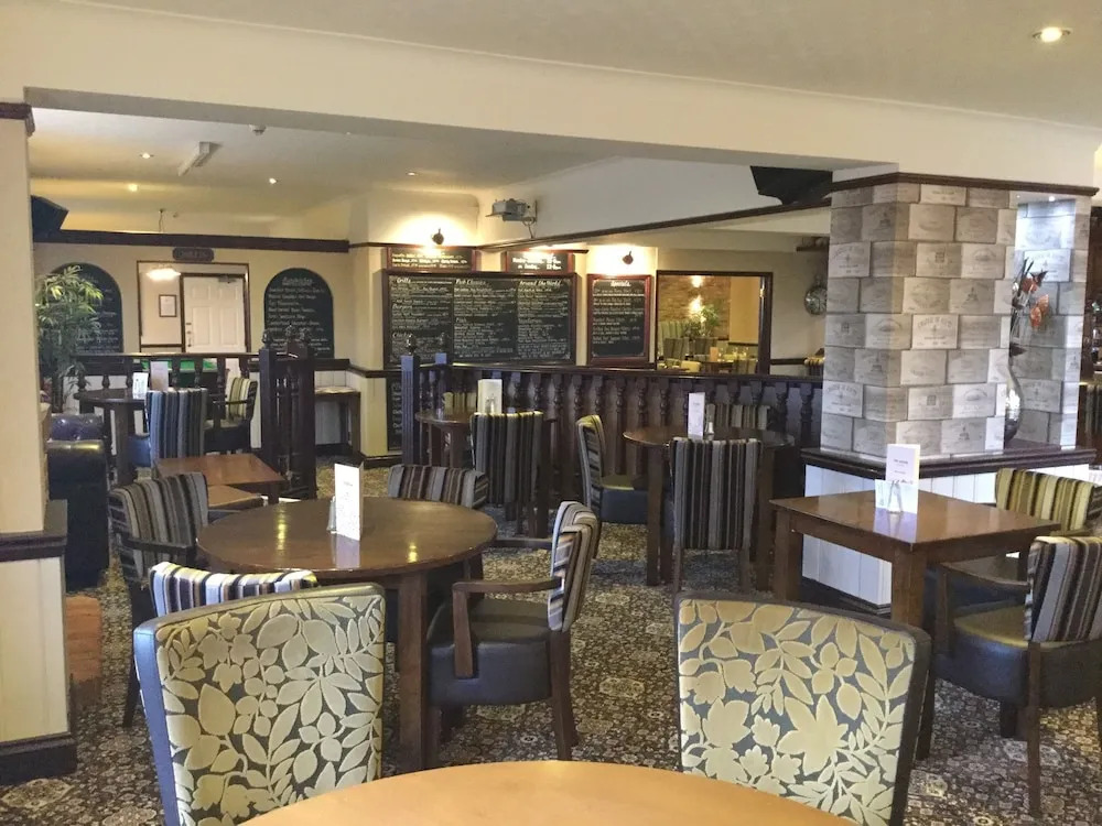 Rettendon Lodge