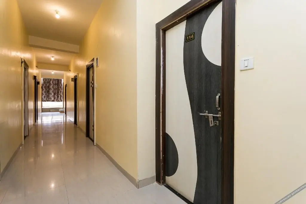 Hotel Laxmi Niwas by OYO Rooms