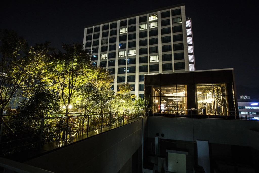 I Square Hotel