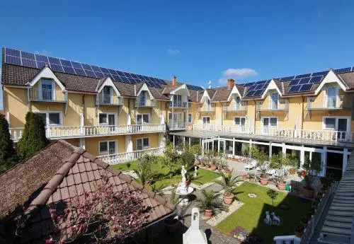 Lídia Hotel