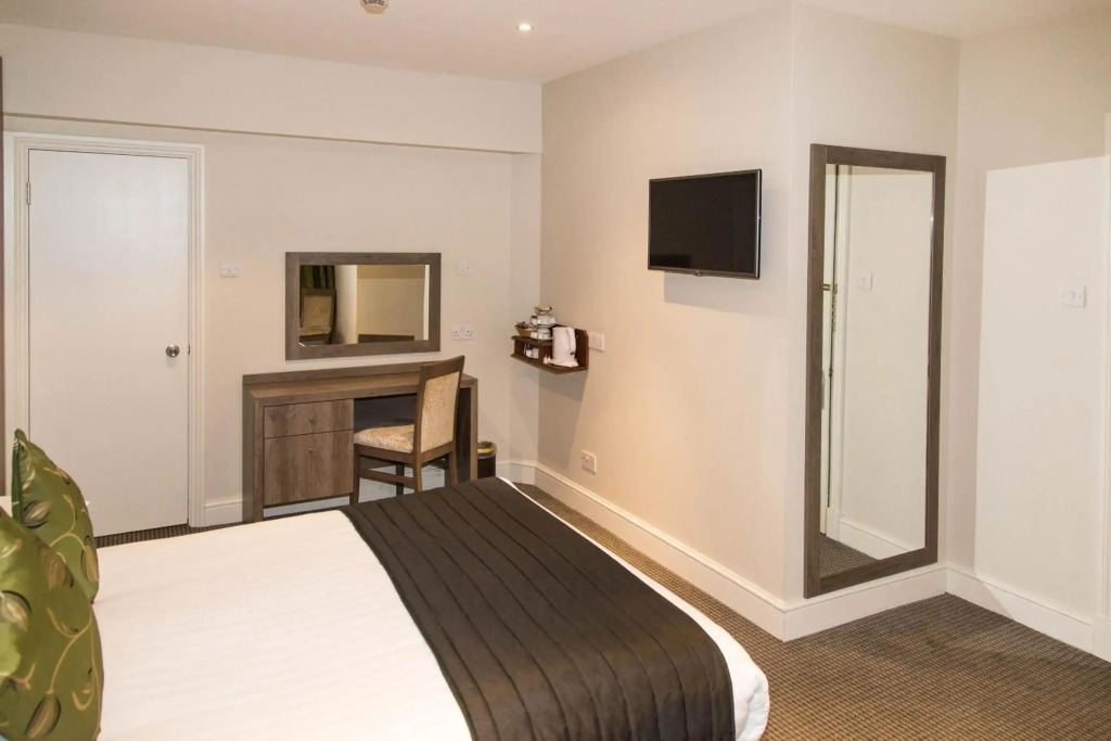 Kensington Gardens Hotel