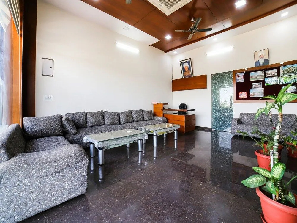 Oyo 37963 K R Guest House