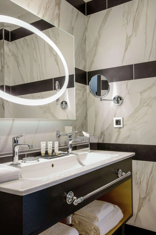 Niepce Paris, Curio Collection By Hilton