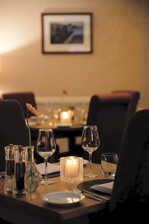 Three Salmons Hotel