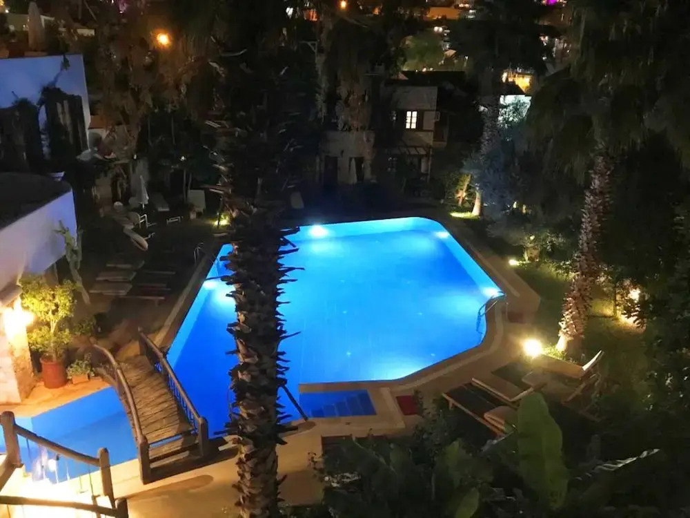 House With Private Pool and Garden 4 min to Beach