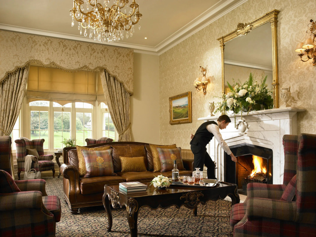 Trump MacLeod House & Lodge, Scotland