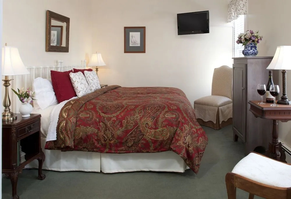 Brewster House Bed & Breakfast