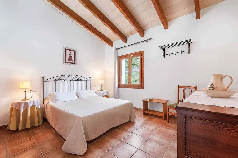 Villa - 4 Bedrooms with Pool and WiFi - 108751