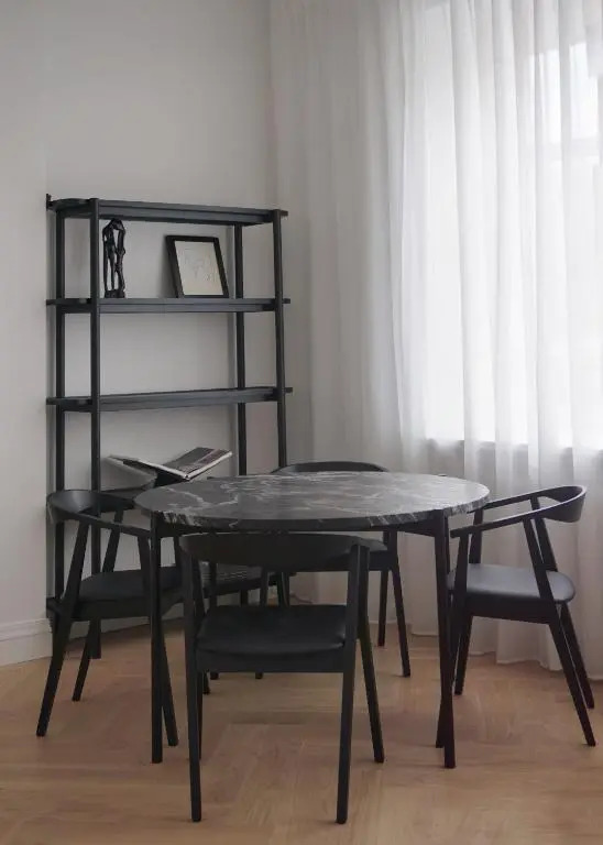 Apartament No.4