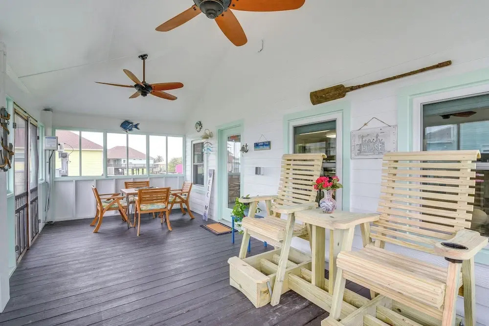 Retreat w/ Hot Tub & Fenced Yard: Walk to Beach