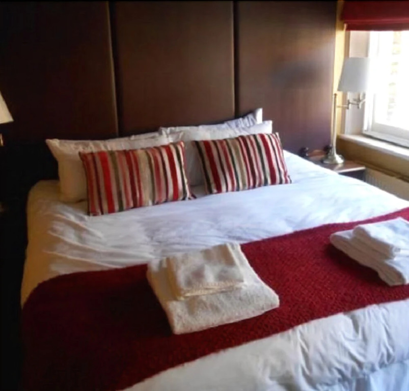 The Red Cow - Guest House