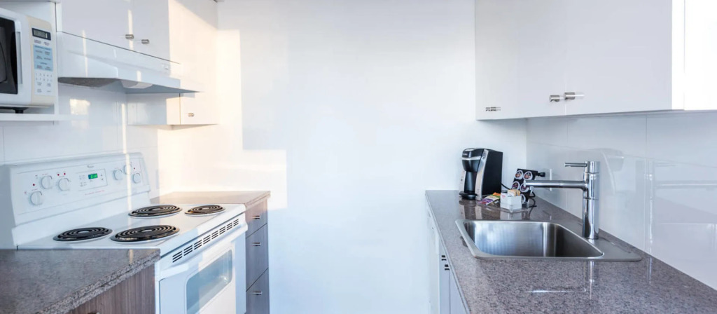 Carmana Hotel & Suites