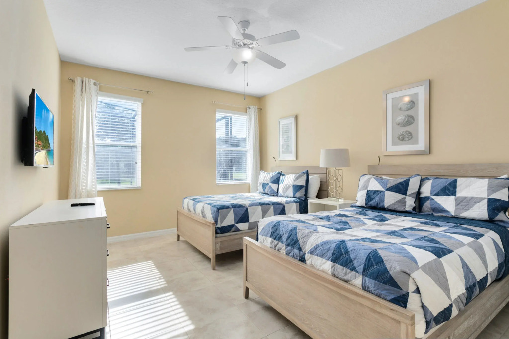 Veranda Home 8br 6 En-suites Lake View Pool SPA