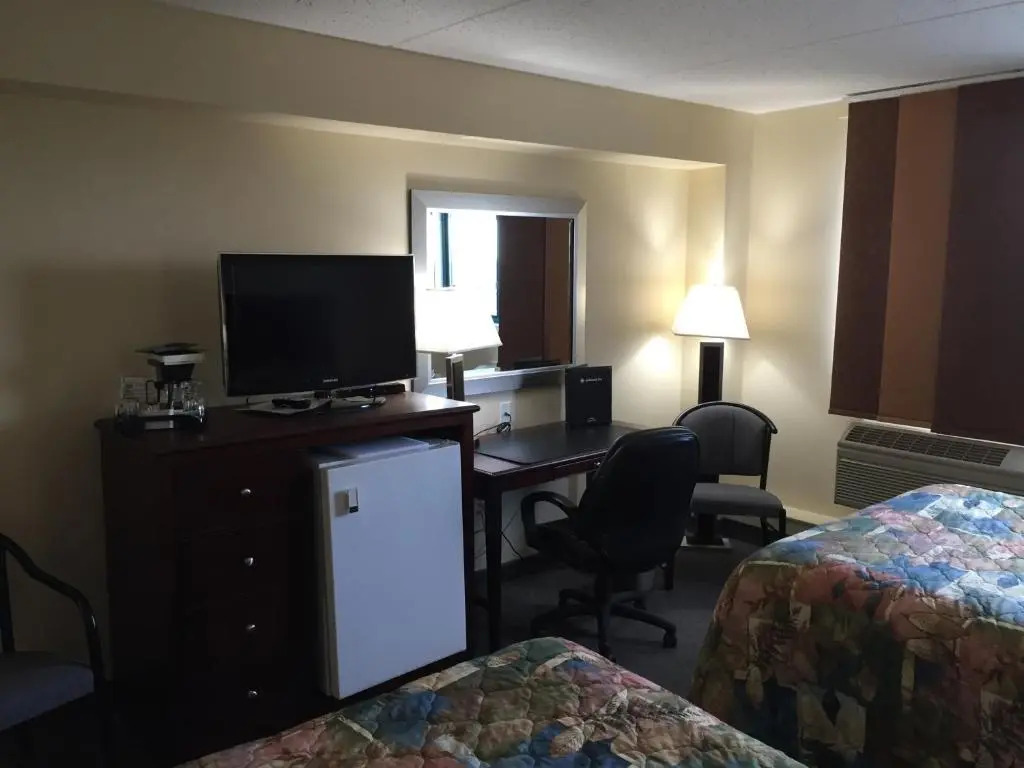 Lakeland Inn Hotel