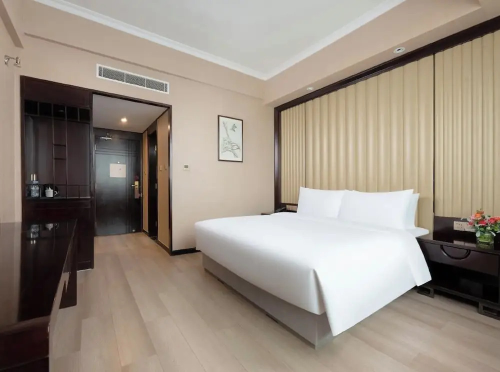 Madison Hotel Shanghai Gongkang