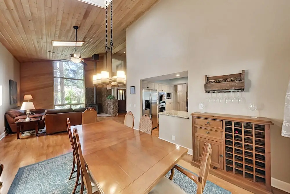 Coconino S Home W/ Hot Tub - Near Snowbowl! 5 Bedroom Home
