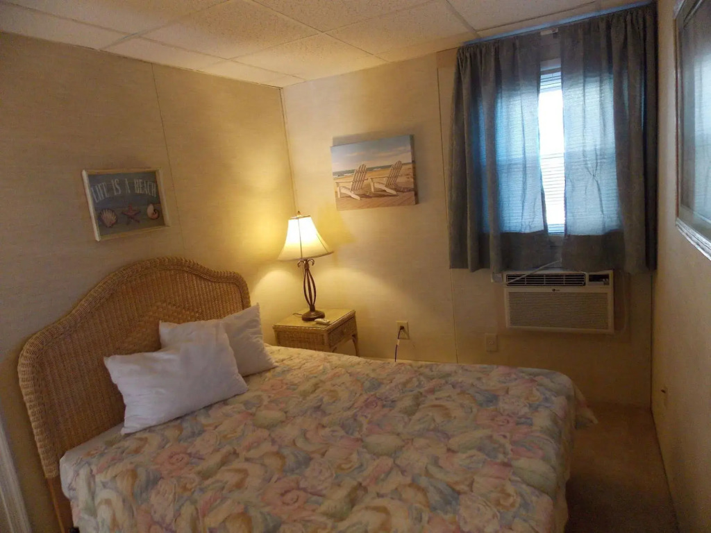 Windjammer Condominiums