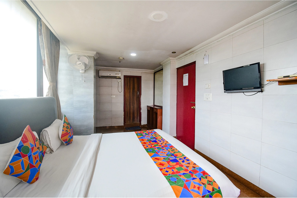 FabHotel Raj Darbar - Nr Kolkata Airport