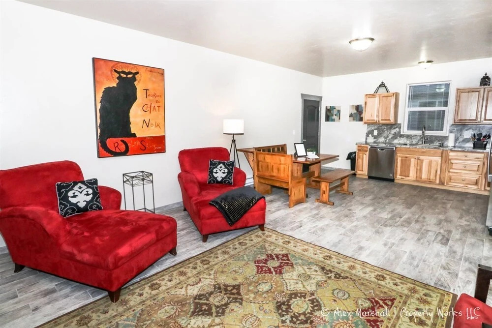 Chic Duplex Near Snake River