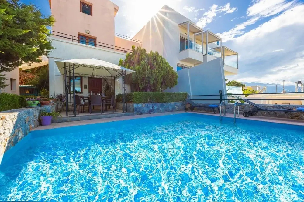 Villa Ikaros