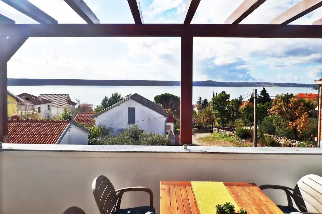 Apartment in Maslenica With Sea View