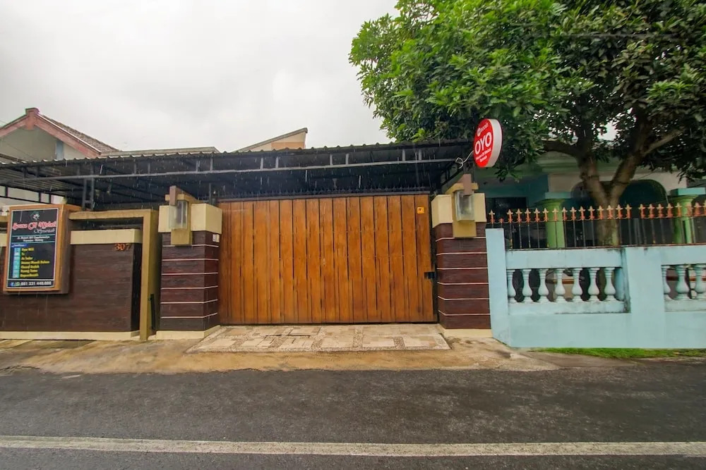 Reddoorz Syariah at House Of Melati Kepanjen