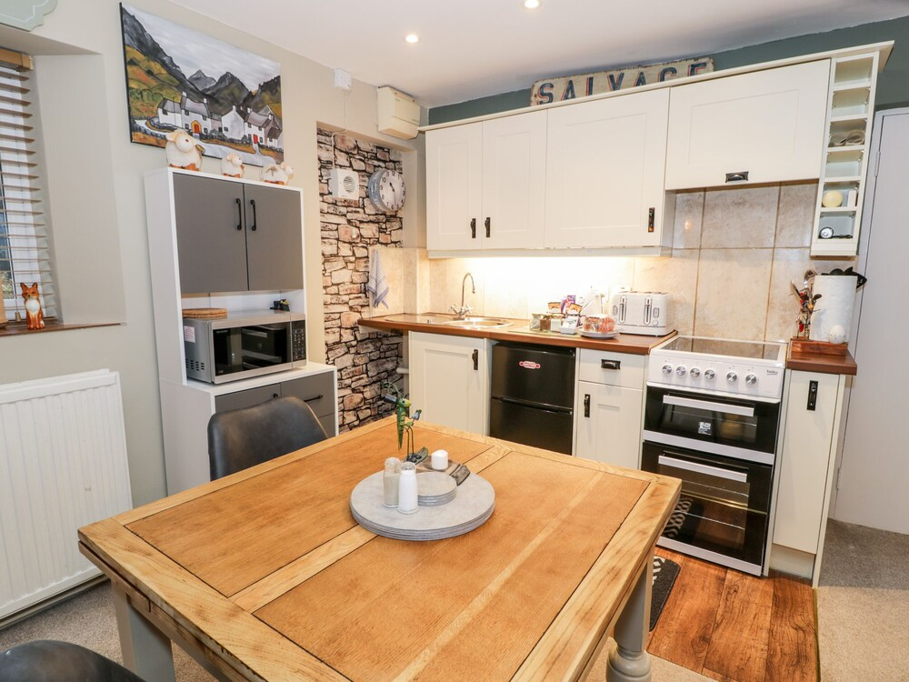Cwm Caeth Cottage