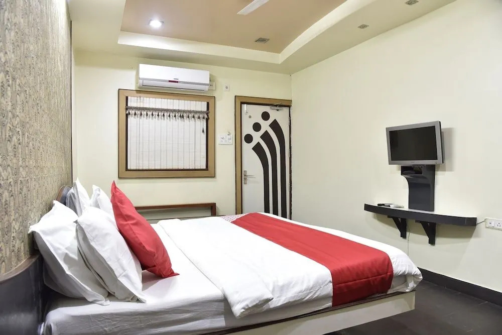 Oyo 49896 Hotel Ic Inn