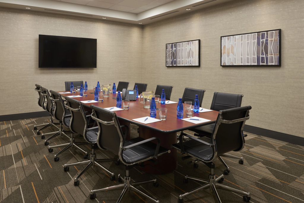 Four Points by Sheraton Toronto Airport East