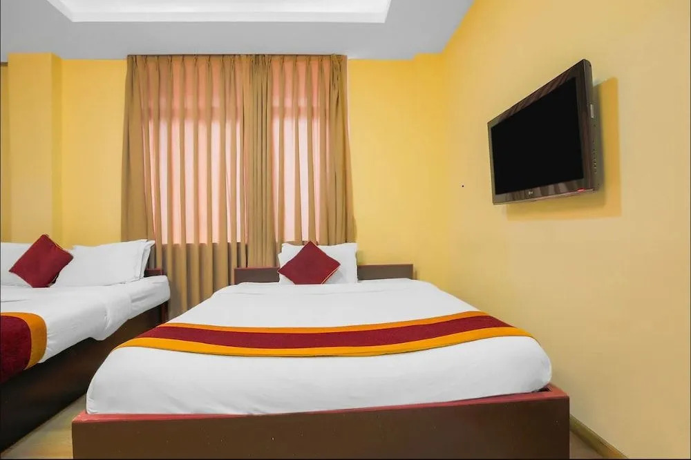 Oyo 400 Palagya Hotel