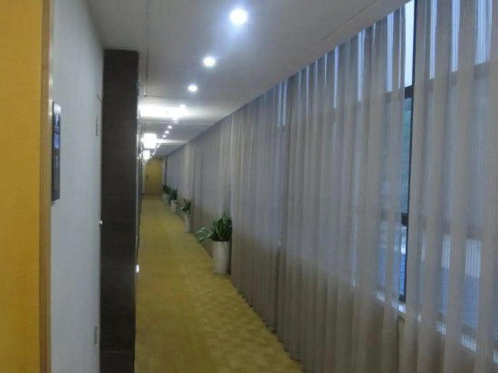 Pinwei International Holiday Hotel