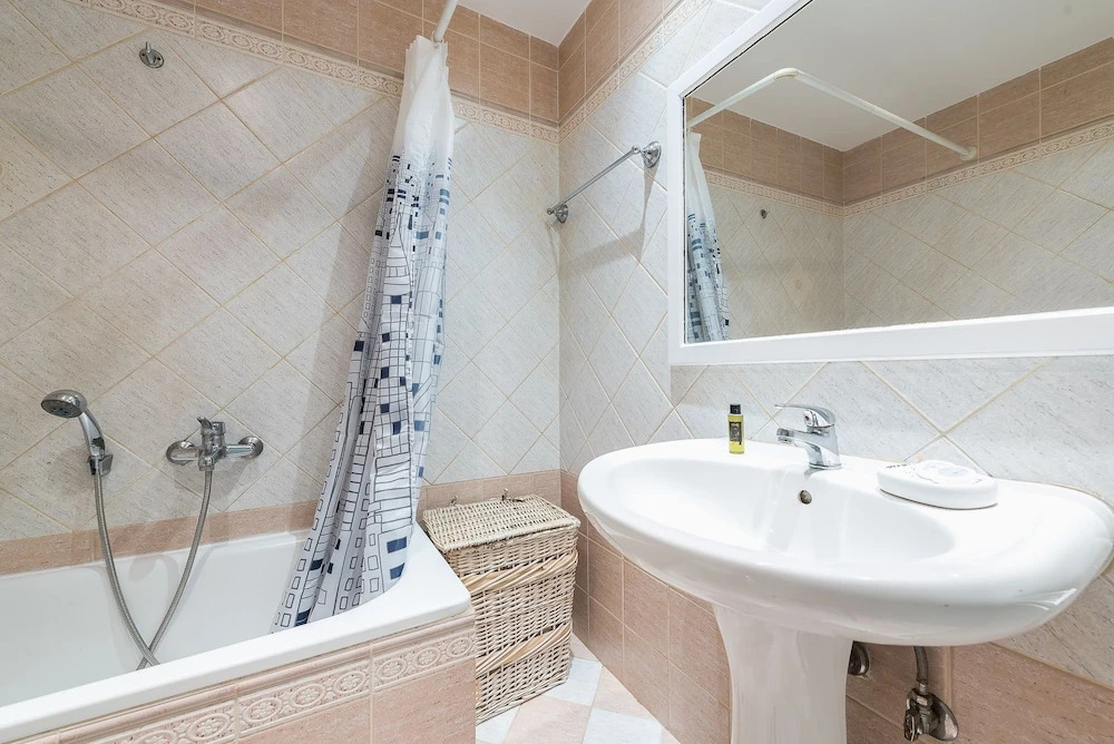 Elegant Kerameikos Apartment