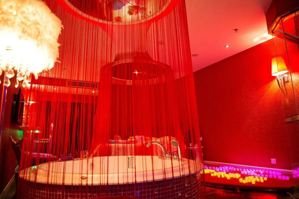Rose Lover Hotel