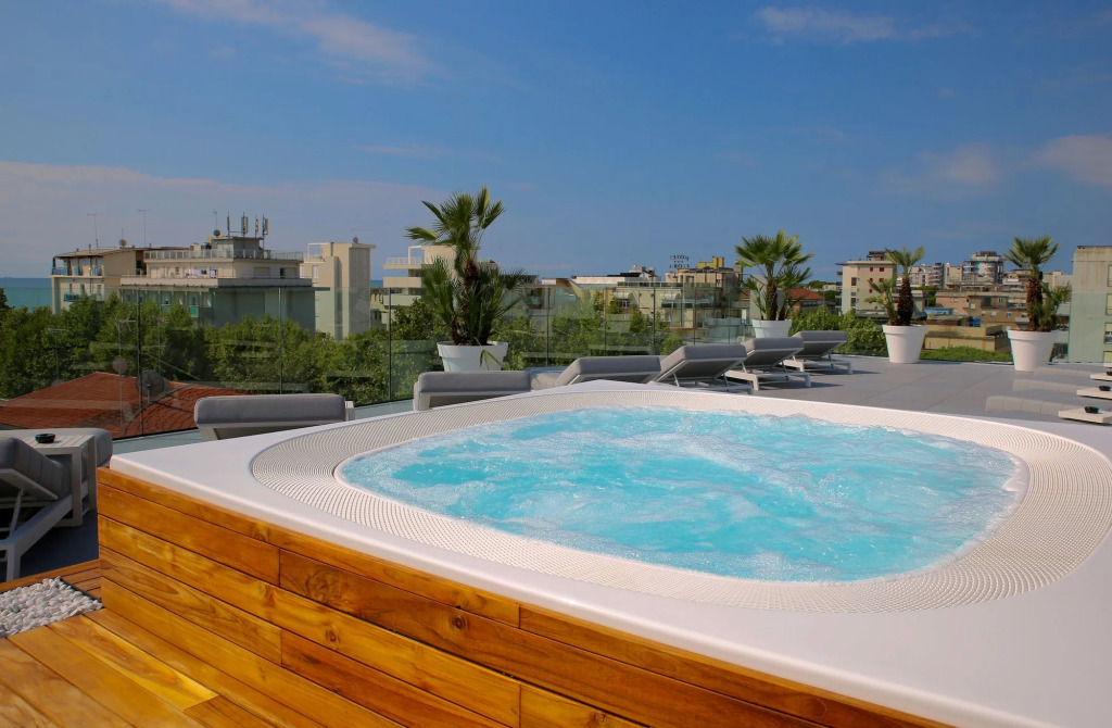 Monaco Apartments