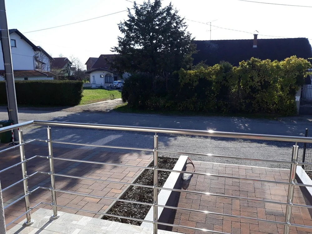 House With 3 Bedrooms in Velika Gorica, With Wonderful Mountain View,
