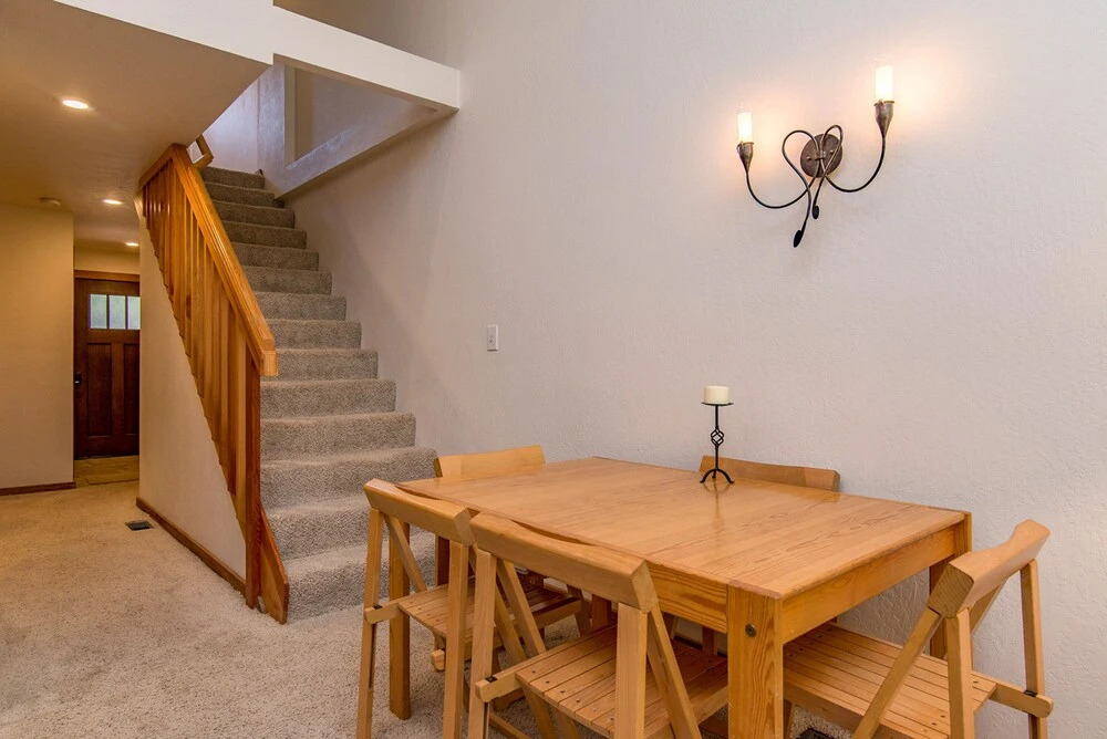 4044 Ski View Condo - 2 Br condo by RedAwning